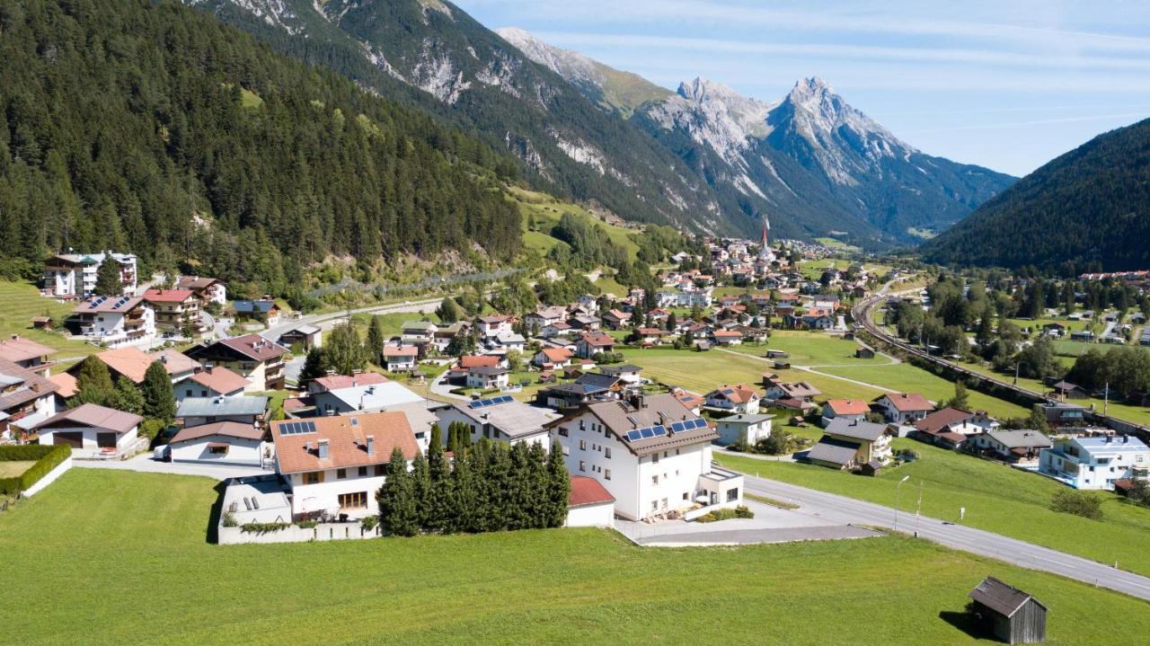Pension Angelika Pettneu am Arlberg Buitenkant foto