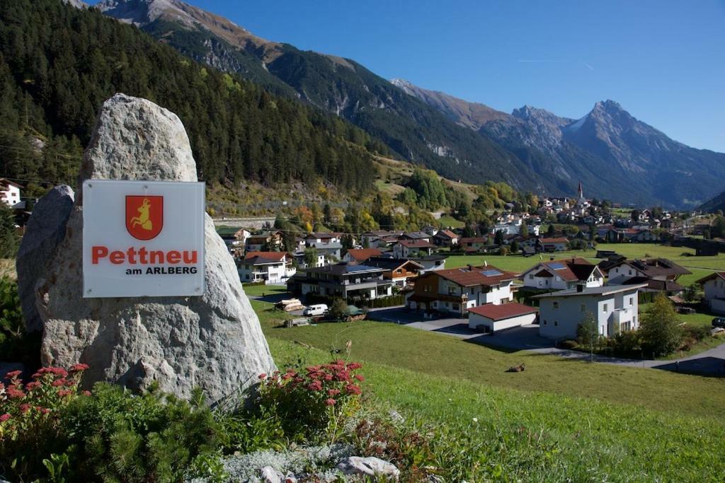 Pension Angelika Hotel Pettneu am Arlberg Buitenkant foto